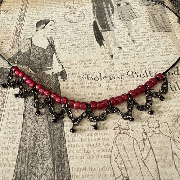 Hand Crafted Red/Black Beads & Chain Necklace & Earring Set - Picture 5 of 8